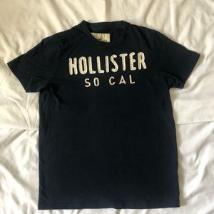 Men’s hollister T-shirt.